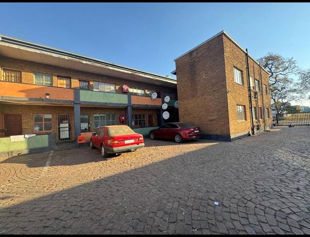 1 BEDROOM APARTMENT FOR SALE IN PRETORIA WEST